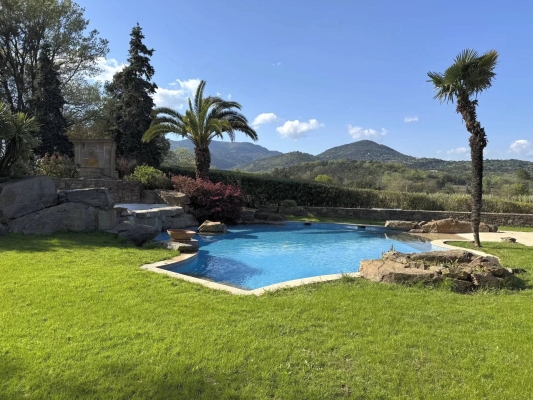 à vendre maison, villa Grimaud - Exceptionnelle propriété de caractère à vendre