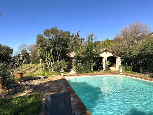 à vendre maison, villa Saint-Tropez - Propriété de charme à vendre à St Tropez