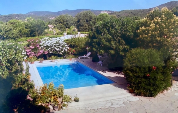 à vendre maison, villa Grimaud - Maison à vendre à Grimaud proche des plages