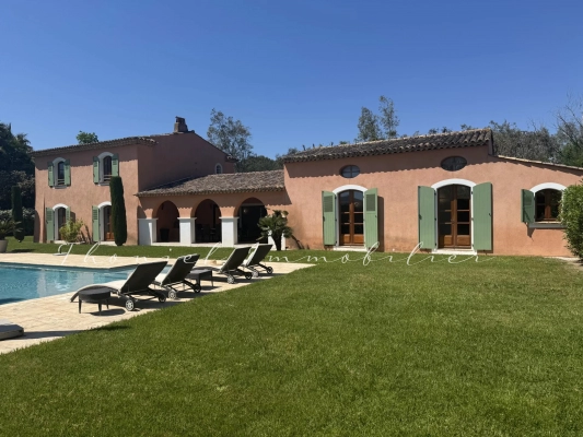 à vendre maison, villa Grimaud - Villa de 4 chambres avec piscine à la vente proche du village de Grimaud