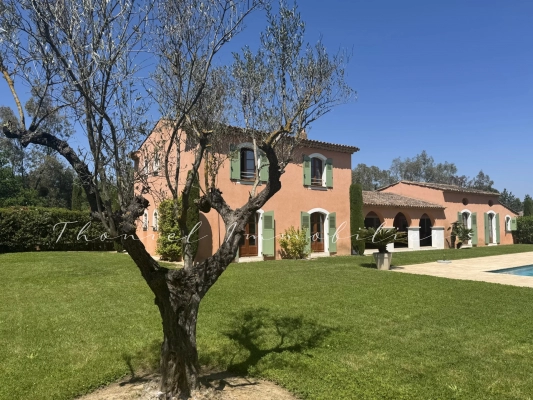 Vente maison, villa Grimaud - Villa de 4 chambres avec piscine à la vente proche du village de Grimaud