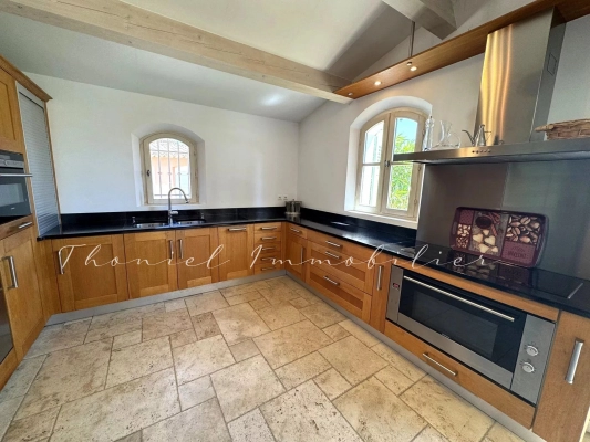 à vendre maison, villa Grimaud - Villa de 4 chambres avec piscine à la vente proche du village de Grimaud