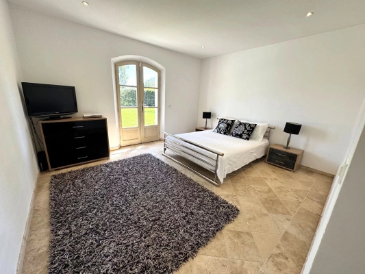 For sale house, villa Grimaud - 4 bedroom villa with swimming pool for sale near the village of Grimaud