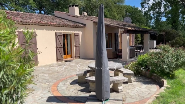 Vente maison, villa Grimaud - Villa avec très belle vue dégagée sur la campagne de Grimaud