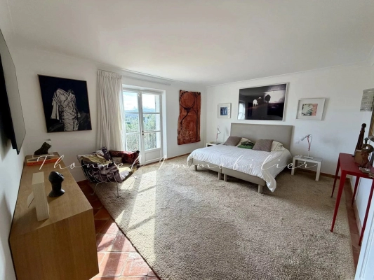 à vendre maison, villa Grimaud - Propriété de 300 m2 à vendre au pied du village de Grimaud