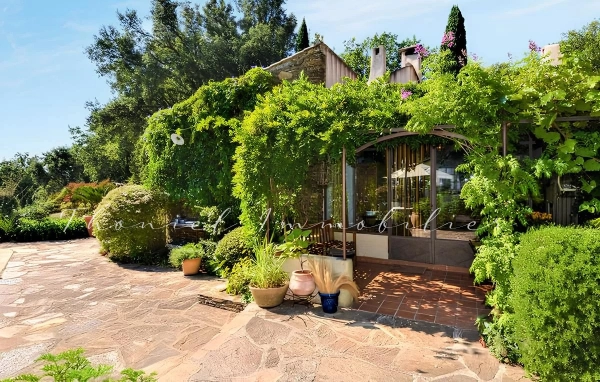 à vendre maison, villa La Garde-Freinet - Maison de campagne pleine de charme à vendre à La Garde Freinet