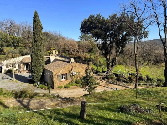 à vendre maison, villa La Garde-Freinet - Maison de campagne pleine de charme à vendre à La Garde Freinet