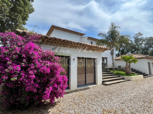 Vente maison, villa Le Plan-de-la-Tour - Maison contemporaine au milieu des vignes