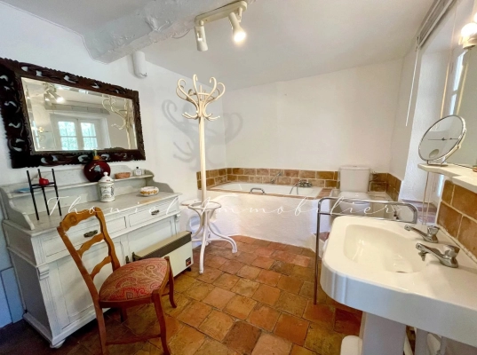 à vendre maison, villa La Garde-Freinet - PROPRIÉTÉ ANCIENNE AU CHARME EXCEPTIONNEL À LA VENTE A LA GARDE-FREINET