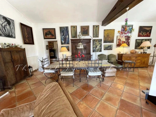 à vendre maison, villa La Garde-Freinet - PROPRIÉTÉ ANCIENNE AU CHARME EXCEPTIONNEL À LA VENTE A LA GARDE-FREINET