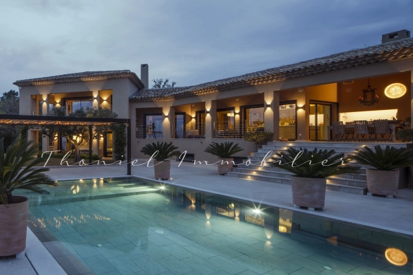 à vendre maison, villa La Garde-Freinet - Maison contemporaine à vendre à La Garde Freinet