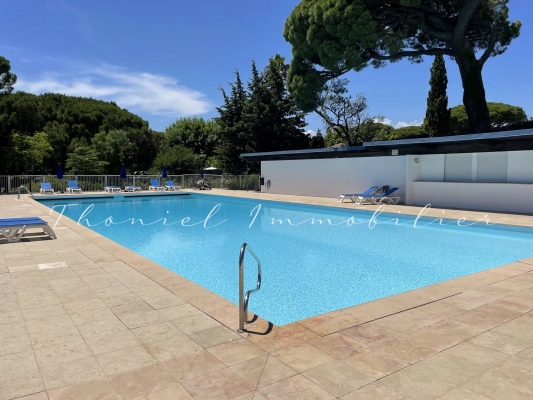 à vendre maison, villa Grimaud - Villa à la vente dans un domaine privé de Grimaud à pied des plages