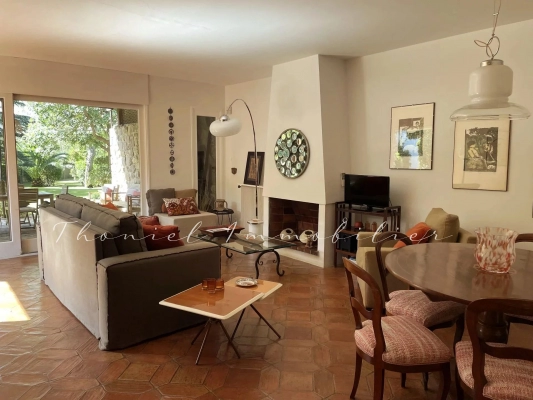 à vendre maison, villa Grimaud - Villa à la vente dans un domaine privé de Grimaud à pied des plages