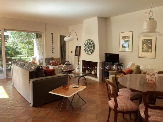 à vendre maison, villa Grimaud - Villa à la vente dans un domaine privé de Grimaud à pied des plages