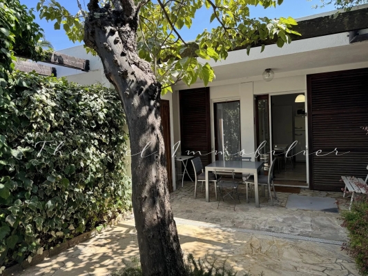 à vendre maison, villa Grimaud - Villa à la vente dans un domaine privé de Grimaud à pied des plages