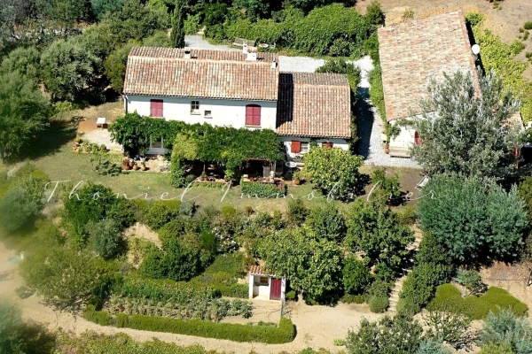 For sale house, villa Cogolin - For sale : Property in the absolute peace and quiet of the Cogolin countryside