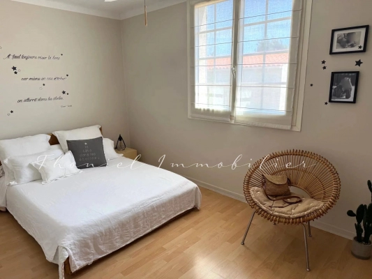 à vendre maison, villa Cogolin - À vendre proche du centre de Cogolin, jolie maison avec jardin et terrasses